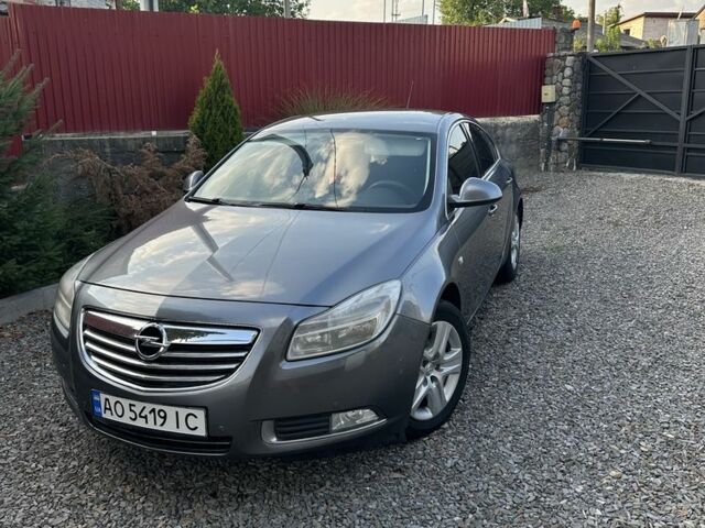 Сірий Опель Інсігнія, об'ємом двигуна 2 л та пробігом 8 тис. км за 5499 $, фото 1 на Automoto.ua