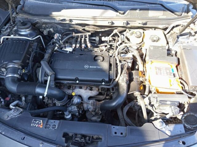 Серый Опель Инсигния, объемом двигателя 1.6 л и пробегом 164 тыс. км за 8700 $, фото 1 на Automoto.ua