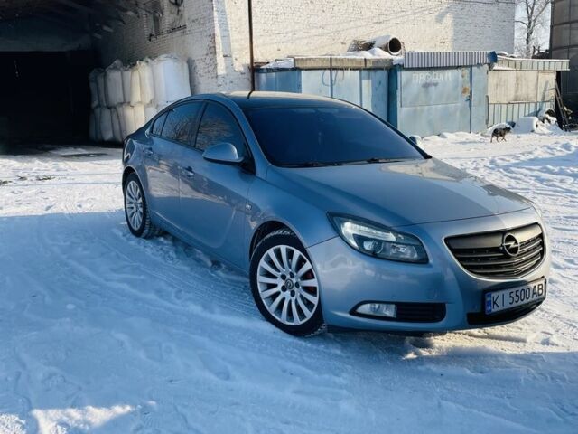 Серый Опель Инсигния, объемом двигателя 2 л и пробегом 250 тыс. км за 7350 $, фото 1 на Automoto.ua