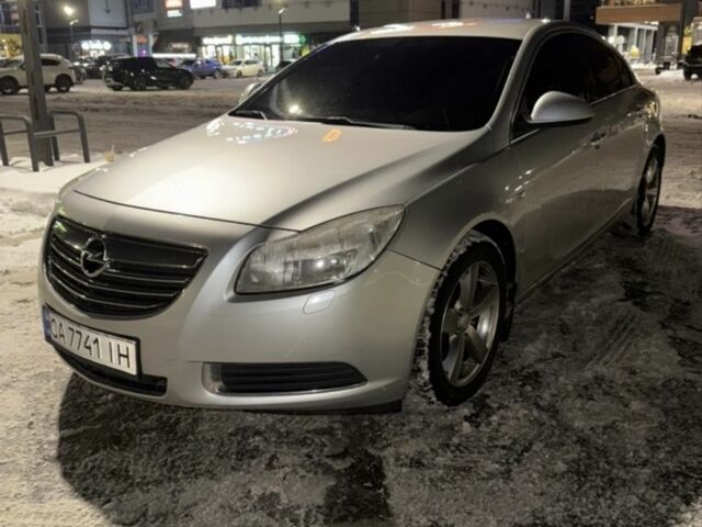 Серый Опель Инсигния, объемом двигателя 2 л и пробегом 344 тыс. км за 6300 $, фото 1 на Automoto.ua