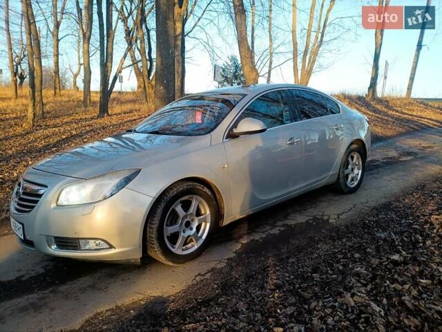 Серый Опель Инсигния, объемом двигателя 2 л и пробегом 234 тыс. км за 6800 $, фото 1 на Automoto.ua