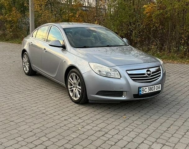 Серый Опель Инсигния, объемом двигателя 2 л и пробегом 221 тыс. км за 6200 $, фото 1 на Automoto.ua