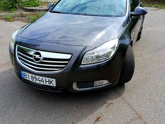 Сірий Опель Інсігнія, об'ємом двигуна 2 л та пробігом 307 тис. км за 7300 $, фото 1 на Automoto.ua