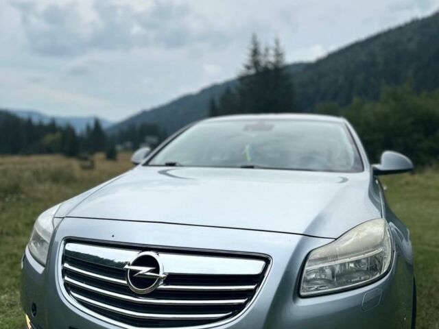 Сірий Опель Інсігнія, об'ємом двигуна 2 л та пробігом 200 тис. км за 6100 $, фото 1 на Automoto.ua