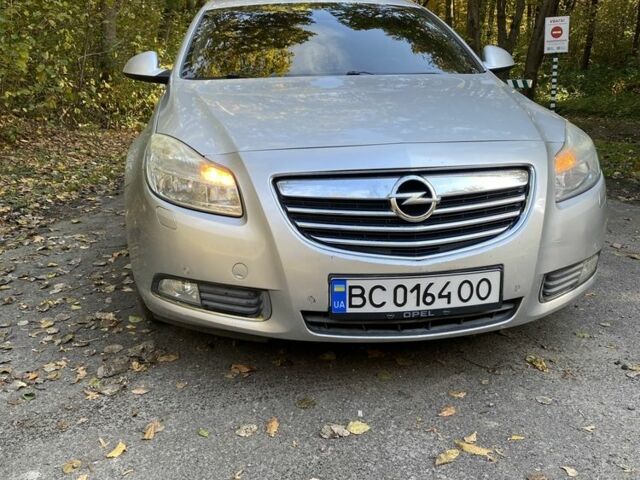 Серый Опель Инсигния, объемом двигателя 2 л и пробегом 280 тыс. км за 6500 $, фото 1 на Automoto.ua