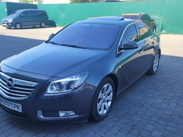 Сірий Опель Інсігнія, об'ємом двигуна 2 л та пробігом 250 тис. км за 6900 $, фото 1 на Automoto.ua
