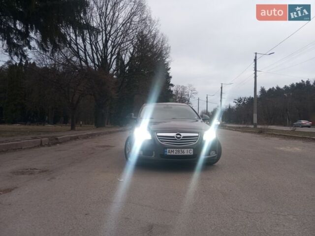 Серый Опель Инсигния, объемом двигателя 2 л и пробегом 285 тыс. км за 8350 $, фото 1 на Automoto.ua