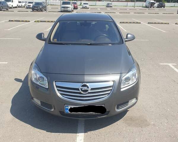 Сірий Опель Інсігнія, об'ємом двигуна 2 л та пробігом 150 тис. км за 10300 $, фото 1 на Automoto.ua