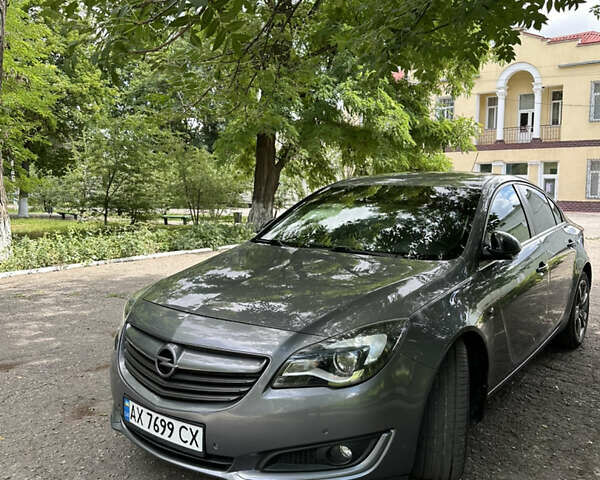 Серый Опель Инсигния, объемом двигателя 1.36 л и пробегом 230 тыс. км за 10500 $, фото 1 на Automoto.ua