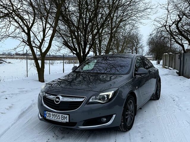 Серый Опель Инсигния, объемом двигателя 2 л и пробегом 153 тыс. км за 14500 $, фото 1 на Automoto.ua