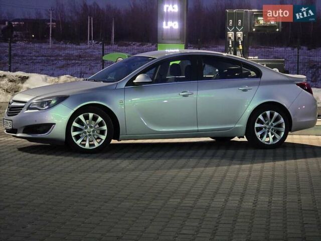 Серый Опель Инсигния, объемом двигателя 1.4 л и пробегом 212 тыс. км за 11500 $, фото 1 на Automoto.ua