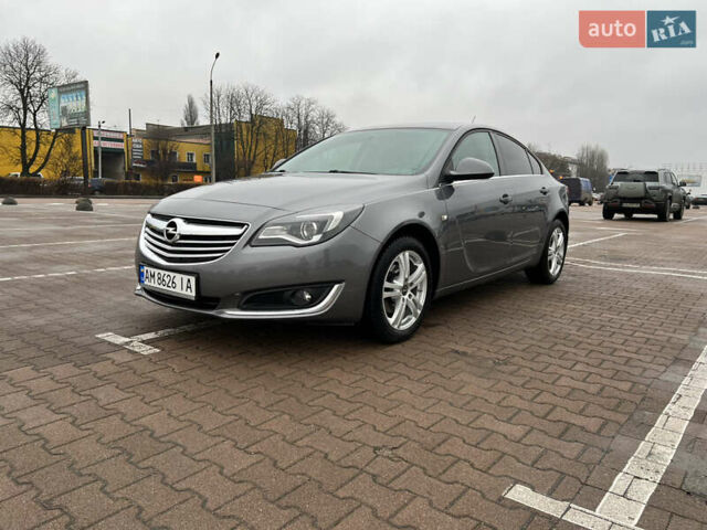Серый Опель Инсигния, объемом двигателя 1.6 л и пробегом 155 тыс. км за 10300 $, фото 1 на Automoto.ua