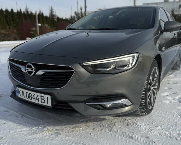 Серый Опель Инсигния, объемом двигателя 1.96 л и пробегом 123 тыс. км за 19500 $, фото 1 на Automoto.ua