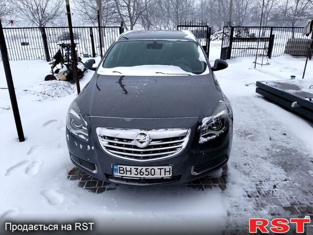 Сірий Опель Інсігнія, об'ємом двигуна 2 л та пробігом 33000 тис. км за 7800 $, фото 1 на Automoto.ua