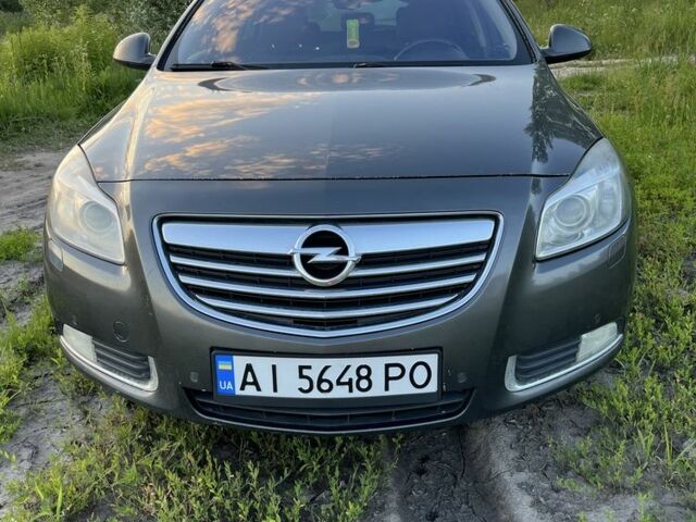 Сірий Опель Інсігнія, об'ємом двигуна 2 л та пробігом 248 тис. км за 6800 $, фото 1 на Automoto.ua