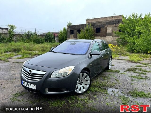 Серый Опель Инсигния, объемом двигателя 2 л и пробегом 220 тыс. км за 7500 $, фото 1 на Automoto.ua