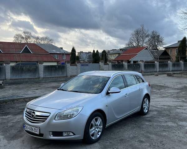 Серый Опель Инсигния, объемом двигателя 1.96 л и пробегом 240 тыс. км за 6900 $, фото 1 на Automoto.ua