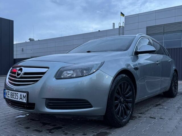Сірий Опель Інсігнія, об'ємом двигуна 2 л та пробігом 230 тис. км за 7999 $, фото 1 на Automoto.ua