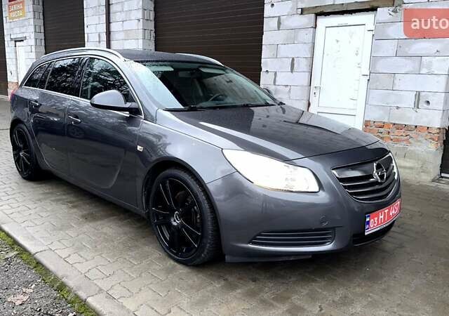 Серый Опель Инсигния, объемом двигателя 1.6 л и пробегом 178 тыс. км за 7700 $, фото 1 на Automoto.ua