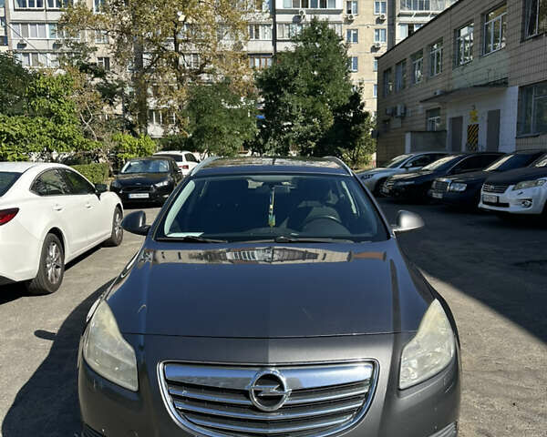 Сірий Опель Інсігнія, об'ємом двигуна 1.96 л та пробігом 315 тис. км за 6000 $, фото 1 на Automoto.ua