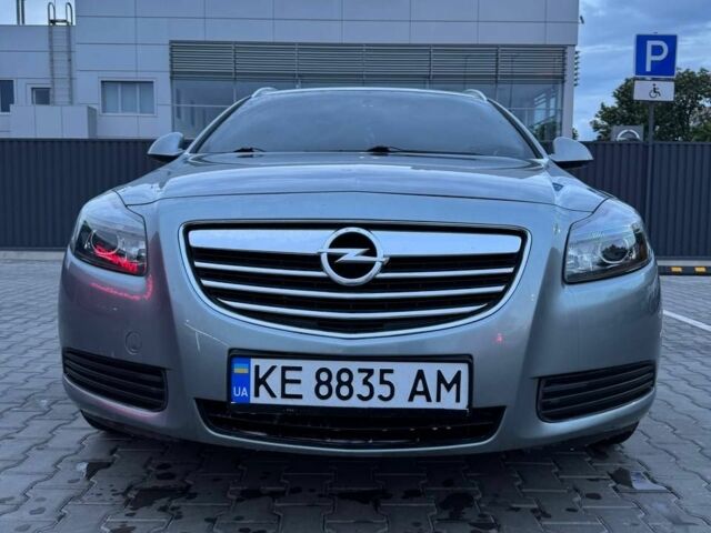 Сірий Опель Інсігнія, об'ємом двигуна 2 л та пробігом 235 тис. км за 6900 $, фото 1 на Automoto.ua