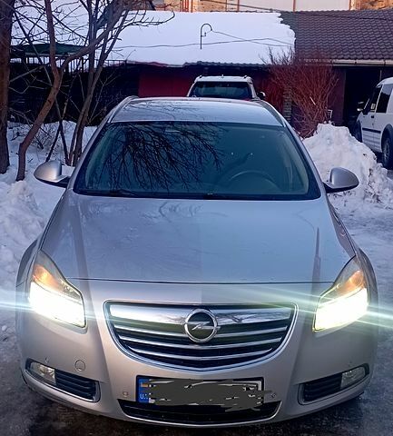 Сірий Опель Інсігнія, об'ємом двигуна 2 л та пробігом 34000 тис. км за 6500 $, фото 1 на Automoto.ua