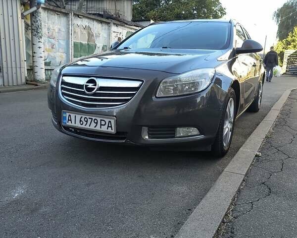 Сірий Опель Інсігнія, об'ємом двигуна 1.96 л та пробігом 240 тис. км за 6500 $, фото 1 на Automoto.ua