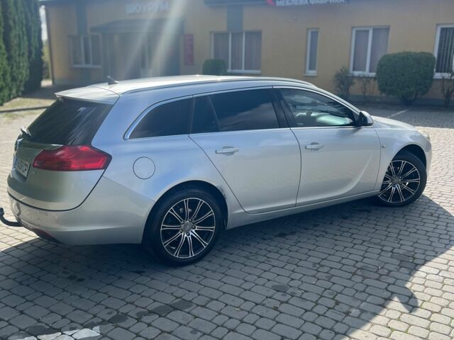 Сірий Опель Інсігнія, об'ємом двигуна 2 л та пробігом 247 тис. км за 7100 $, фото 1 на Automoto.ua