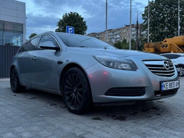 Сірий Опель Інсігнія, об'ємом двигуна 2 л та пробігом 230 тис. км за 6900 $, фото 1 на Automoto.ua