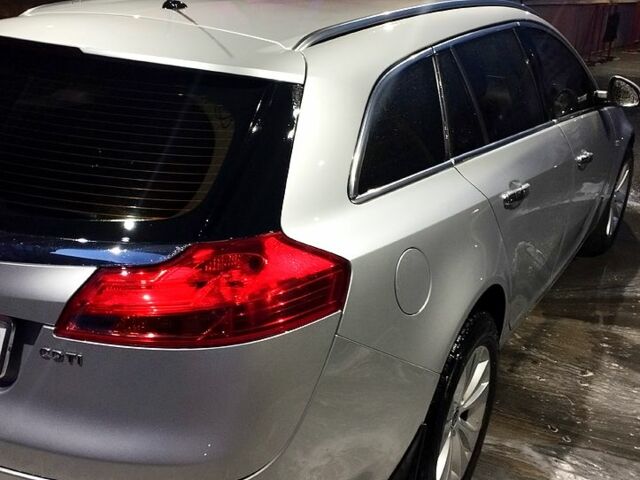 Сірий Опель Інсігнія, об'ємом двигуна 2 л та пробігом 253 тис. км за 8250 $, фото 1 на Automoto.ua