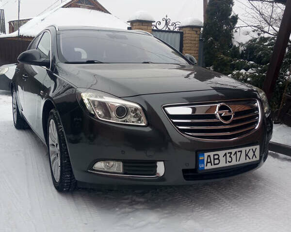 Сірий Опель Інсігнія, об'ємом двигуна 2 л та пробігом 260 тис. км за 6800 $, фото 1 на Automoto.ua