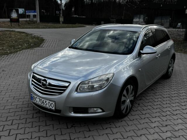 Сірий Опель Інсігнія, об'ємом двигуна 2 л та пробігом 280 тис. км за 5300 $, фото 1 на Automoto.ua