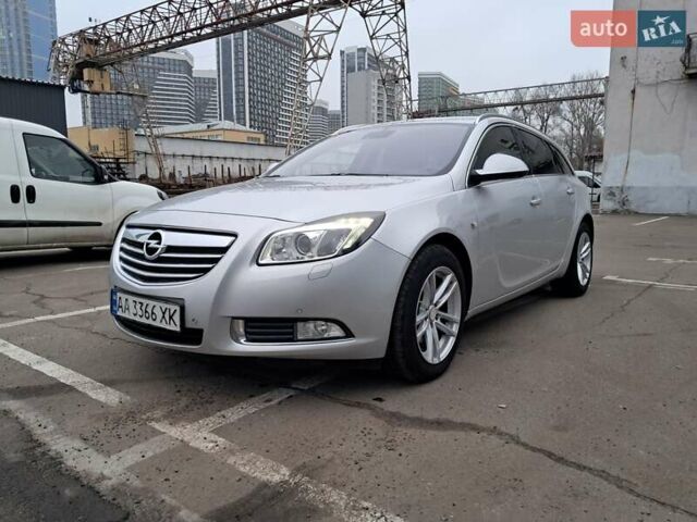 Серый Опель Инсигния, объемом двигателя 1.96 л и пробегом 304 тыс. км за 7200 $, фото 1 на Automoto.ua