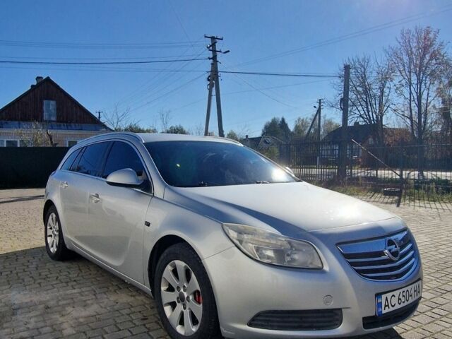 Серый Опель Инсигния, объемом двигателя 2 л и пробегом 293 тыс. км за 6200 $, фото 1 на Automoto.ua