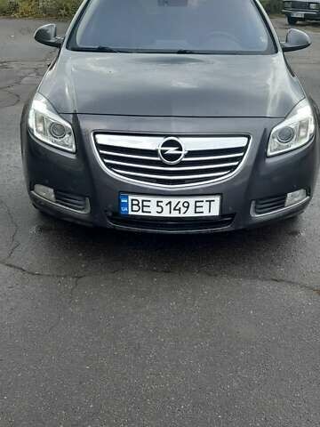 Серый Опель Инсигния, объемом двигателя 1.96 л и пробегом 270 тыс. км за 8700 $, фото 1 на Automoto.ua