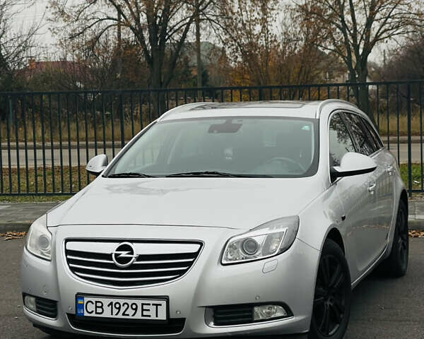 Сірий Опель Інсігнія, об'ємом двигуна 1.96 л та пробігом 323 тис. км за 8200 $, фото 1 на Automoto.ua