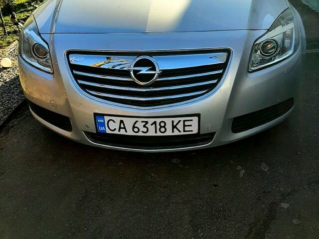 Сірий Опель Інсігнія, об'ємом двигуна 2 л та пробігом 245 тис. км за 7100 $, фото 1 на Automoto.ua