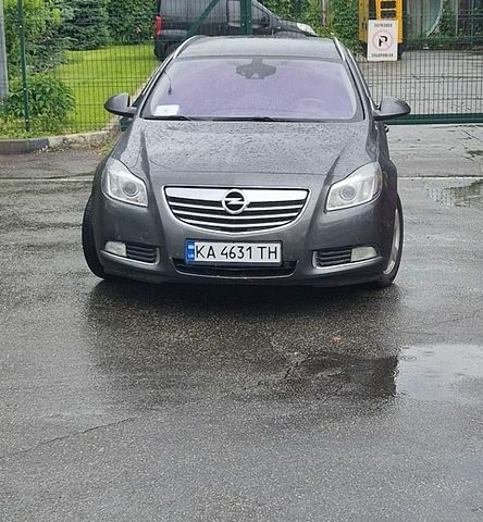 Сірий Опель Інсігнія, об'ємом двигуна 2 л та пробігом 262 тис. км за 7499 $, фото 1 на Automoto.ua