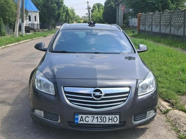 Сірий Опель Інсігнія, об'ємом двигуна 1.96 л та пробігом 326 тис. км за 9000 $, фото 1 на Automoto.ua