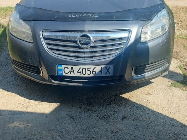 Серый Опель Инсигния, объемом двигателя 2 л и пробегом 289 тыс. км за 6706 $, фото 1 на Automoto.ua