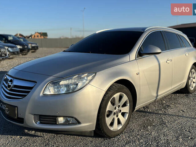 Серый Опель Инсигния, объемом двигателя 2 л и пробегом 323 тыс. км за 6900 $, фото 1 на Automoto.ua