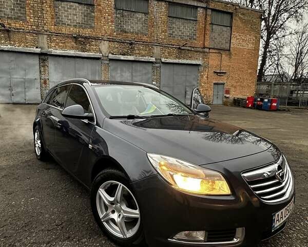 Серый Опель Инсигния, объемом двигателя 1.96 л и пробегом 271 тыс. км за 7500 $, фото 1 на Automoto.ua