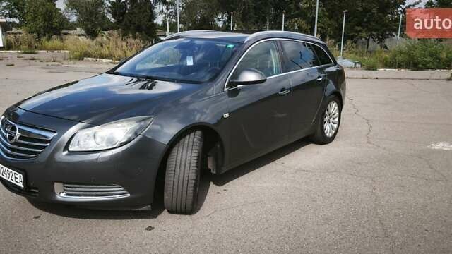 Серый Опель Инсигния, объемом двигателя 1.96 л и пробегом 265 тыс. км за 8800 $, фото 1 на Automoto.ua