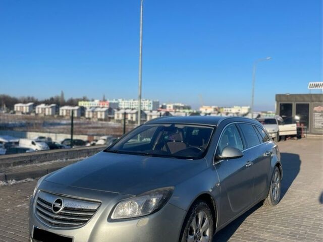 Сірий Опель Інсігнія, об'ємом двигуна 2 л та пробігом 320 тис. км за 3999 $, фото 1 на Automoto.ua