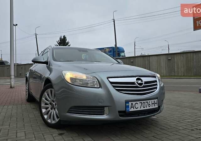 Серый Опель Инсигния, объемом двигателя 1.96 л и пробегом 235 тыс. км за 8000 $, фото 1 на Automoto.ua