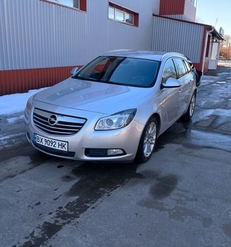 Серый Опель Инсигния, объемом двигателя 1.96 л и пробегом 320 тыс. км за 4900 $, фото 1 на Automoto.ua