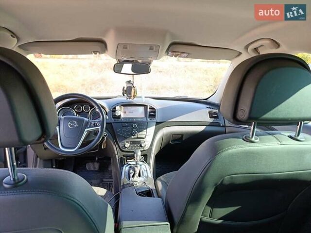 Серый Опель Инсигния, объемом двигателя 1.96 л и пробегом 260 тыс. км за 7000 $, фото 1 на Automoto.ua