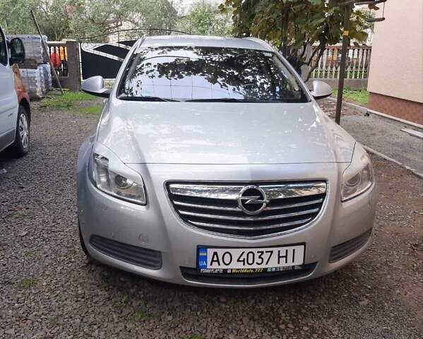 Серый Опель Инсигния, объемом двигателя 2 л и пробегом 234 тыс. км за 8300 $, фото 1 на Automoto.ua