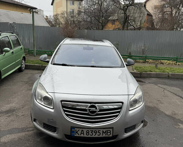 Серый Опель Инсигния, объемом двигателя 1.96 л и пробегом 303 тыс. км за 7400 $, фото 1 на Automoto.ua
