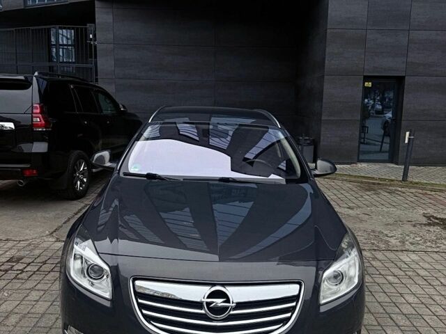 Серый Опель Инсигния, объемом двигателя 2 л и пробегом 212 тыс. км за 9700 $, фото 1 на Automoto.ua
